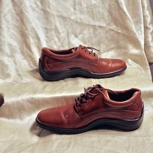 Eccolight Women's Leather Oxford Sneaker Retro